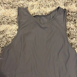 lululemon workout tank!